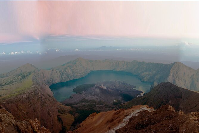 3 Days Tour in Mount Rinjani Summit with Lake Hiking - Day 2: The 2 AM summit push to 3,726 m