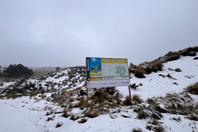3 Hour Private Hike: Mountain Nevado Toluca from Mexico City - The hike inside the crater: lagoons, altitude, and that 4-kilometer rhythm