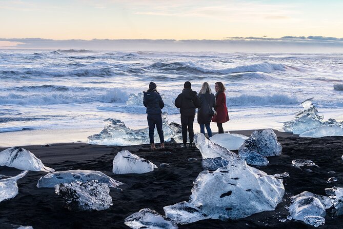 4-Day Iceland: Golden Circle, South Coast, Volcano Hike & Northern Lights - Logistics that affect your day (more than you think)