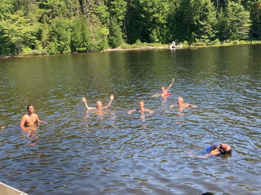 Algonquin Park Hiking: Adventure Tour from Toronto - Small group size and guide style: what up to 11 people means in practice