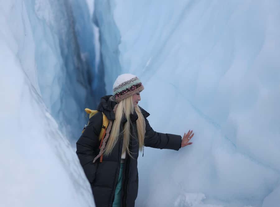 Anchorage: Matanuska Glacier Hike with Transfers - First stop: Anchorage pickup and the road to ice