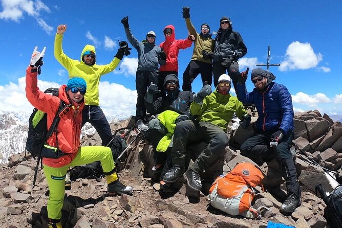 Andes Day Hiking Tour Experience - Getting started in Mendoza: 9:00am pickup and private transport