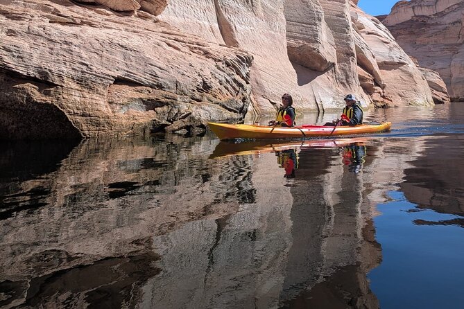 Antelope Canyon Lake Powell Guided Kayaking and Hike Tour - Paddling Lake Powell: from Antelope Point to the canyon back