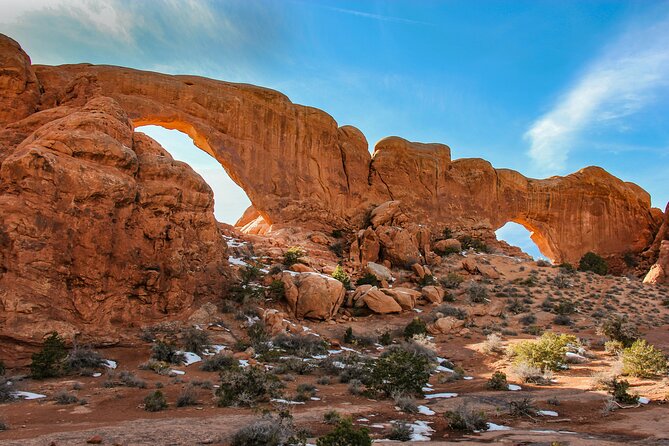 Arches Full Day Private Tour & Hike - Sand Dune Arch: a smaller stop that rewards time