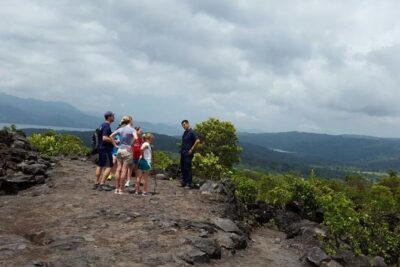 Arenal Volcano Hike - Choosing the right trail with your guide in La Fortuna