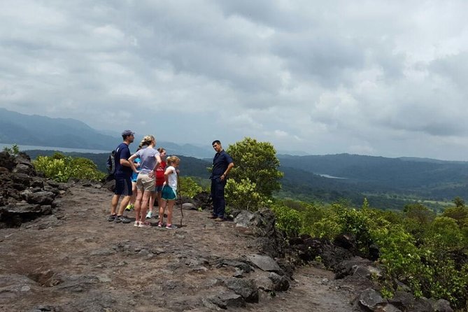 Arenal Volcano Hike - Choosing the right trail with your guide in La Fortuna