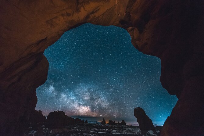 Astro-Photo, Hiking and Stargazing Tour in Arches National Park - Is $175 fair for a two-hour night photo tour?