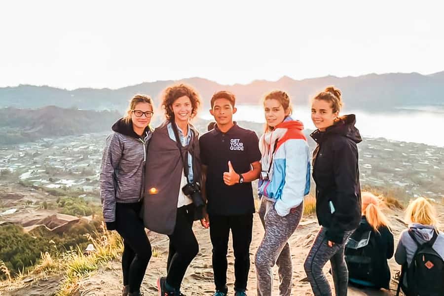 Bali: Mount Batur Sunrise Guided Hike and Natural Hot Spring - Time, transport, and how the schedule feels in real life
