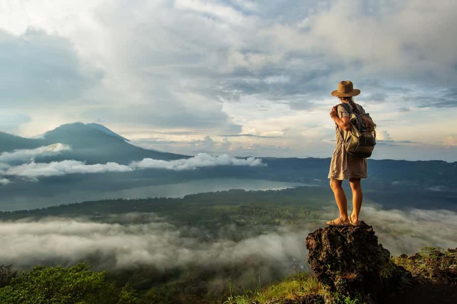 Bali: Mount Batur Sunrise Hike and Hidden Waterfall - Mt. Batur Lounge: showers, toilets, and a hot drink recovery plan