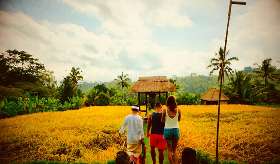 Bali: Mount Batur Sunrise Hike with Breakfast & Hot Spring - What you get included, and what you must pack yourself