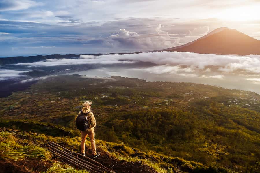 Bali: Sunrise Mount Batur Guided Hike with Breakfast - The climb in the dark: steep steps, real effort, and helpful gear
