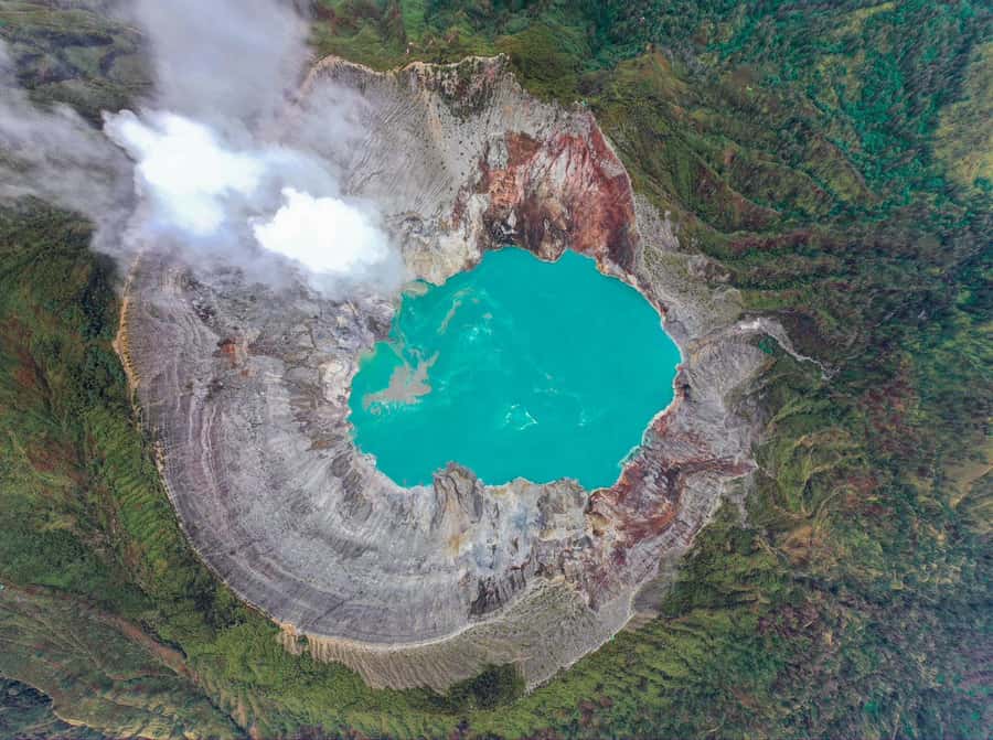 Banyuwangi : Mt Ijen Hike, Blue Fire & Panoramic Lake Guided - The Summit Push and the 900-Meter Crater Rules