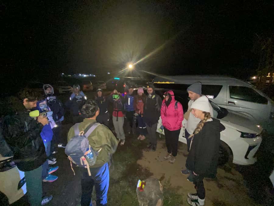Banyuwangi : Mt Ijen Hike, Blue Fire & Panoramic Lake Guided - The Sunrise View: Coffee at 05:00 and Panoramas from 2,386 Meters