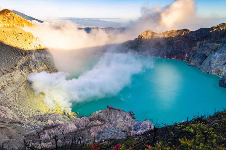 Banyuwangi : Mt Ijen Hike, Blue Fire & Panoramic Lake Guided - Who This Tour Fits Best (and Who Should Skip It)