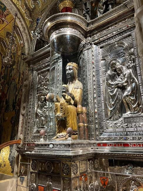 Barcelona: Early Morning Montserrat Trip with Abbey and Hike - Why this Montserrat tour feels different