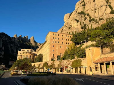 Barcelona: Early Morning Montserrat Trip with Abbey and Hike - The morning ride from Barcelona: small van, early start