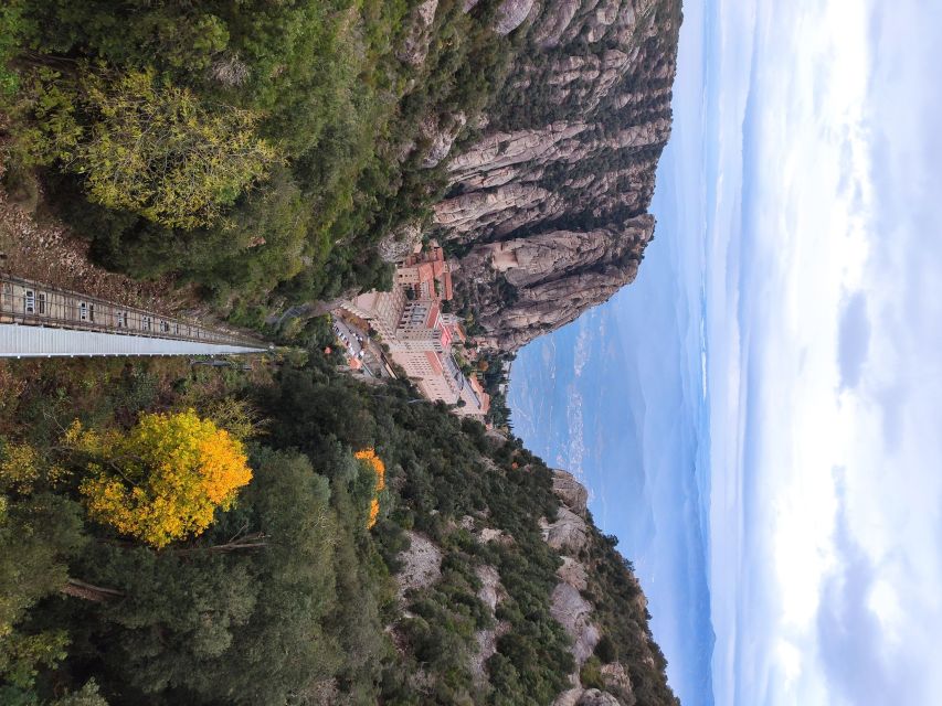 Barcelona: Montserrat Monastery & Hiking Off the Beaten Path - How the guide turns the hike into learning (and keeps it fun)