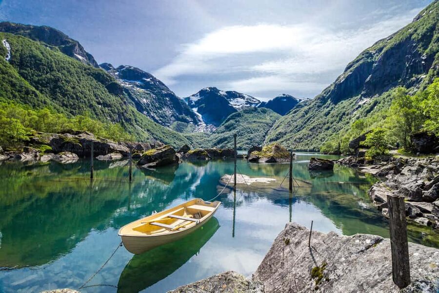 Bergen: Easy Hike to Bondhus Glacier Lake & Rosendal Visit - Key highlights worth planning for