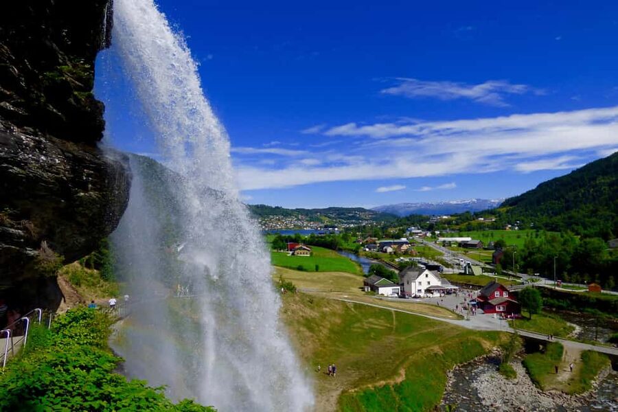 Bergen: Easy Hike to Bondhus Glacier Lake & Rosendal Visit - Steinsdalsfossen: walking behind the waterfall