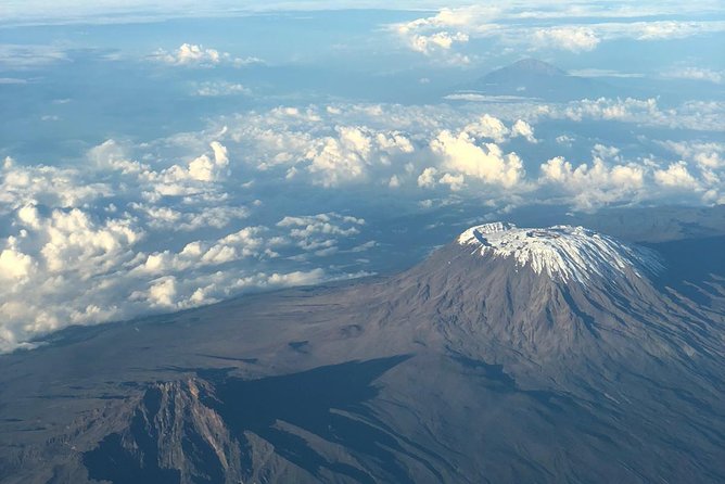 Best Kilimanjaro hiking day trip tour with Kilinge Adventures - Mandara Hut: your turnaround feeling (and why it’s worth it)