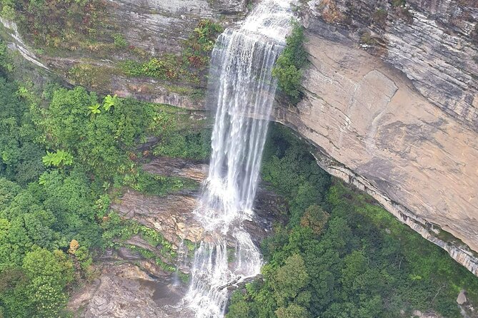 Blue Mountains Express includes Three Sisters Hiking Option - Echo Point and the Three Sisters: where your walk choice really matters