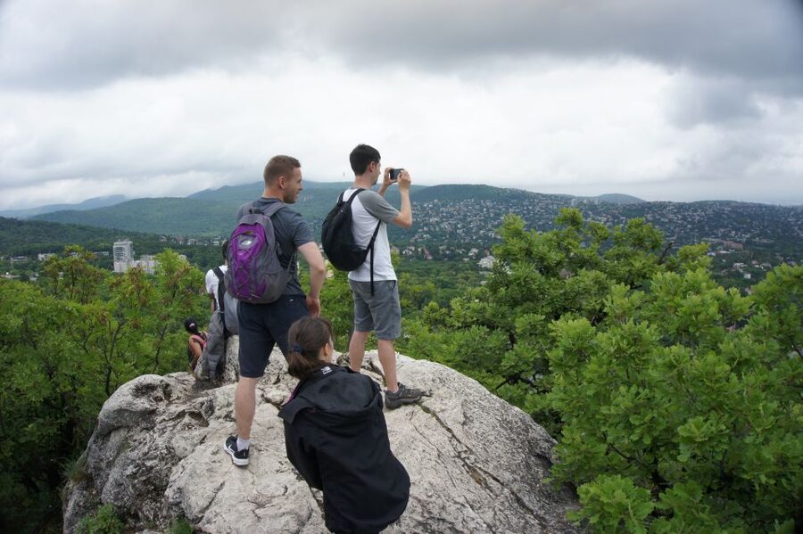 Budapest: Buda Hills Guided Hiking Tour with Optional Lunch - Kis-Hárs Hill Lookout: Sweeping Second Views for Photo Lovers