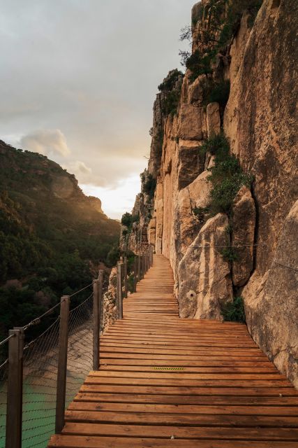 Caminito del Rey Full Experience+ 2-Hour E-Bike guided Tour - Meeting at La Garganta: the logistics that save your time