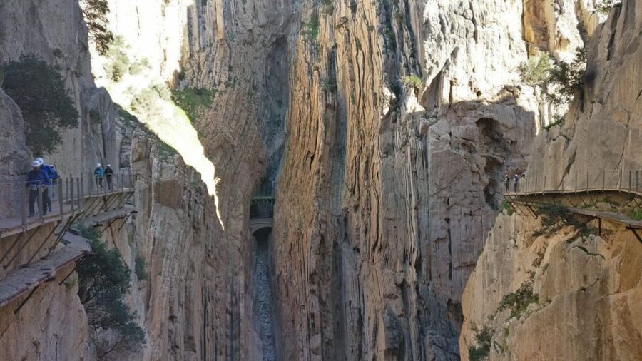 Caminito del Rey: Trekking Tour with Hiking Guide - Walking the Caminito with a guide: what the 2 hours actually feel like
