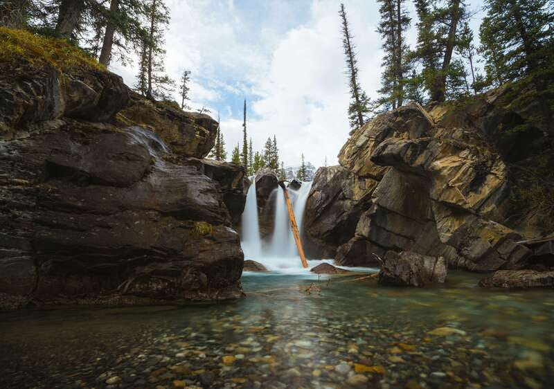 Canadian Rockies: Helicopter Flight with Exploration Hike - The pilots and their commentary make the day stick