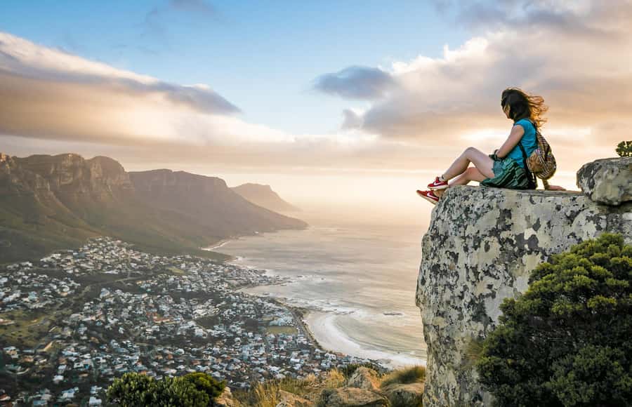 Cape Town: Guided Lion's Head Hike at Sunrise or Sunset - Meet at Signal Hill and start with an easy win