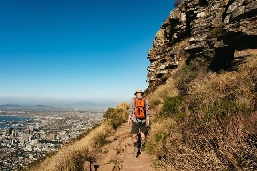Cape Town: Lion's Head Guided Hike at Sunset - Descending Back to City Lights (and Why a Headlamp Helps)