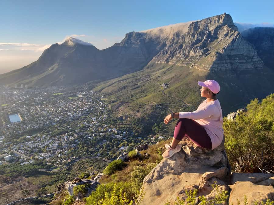 Cape Town: Lion's Head Sunrise Hike - Route options: chains, staples, and confidence
