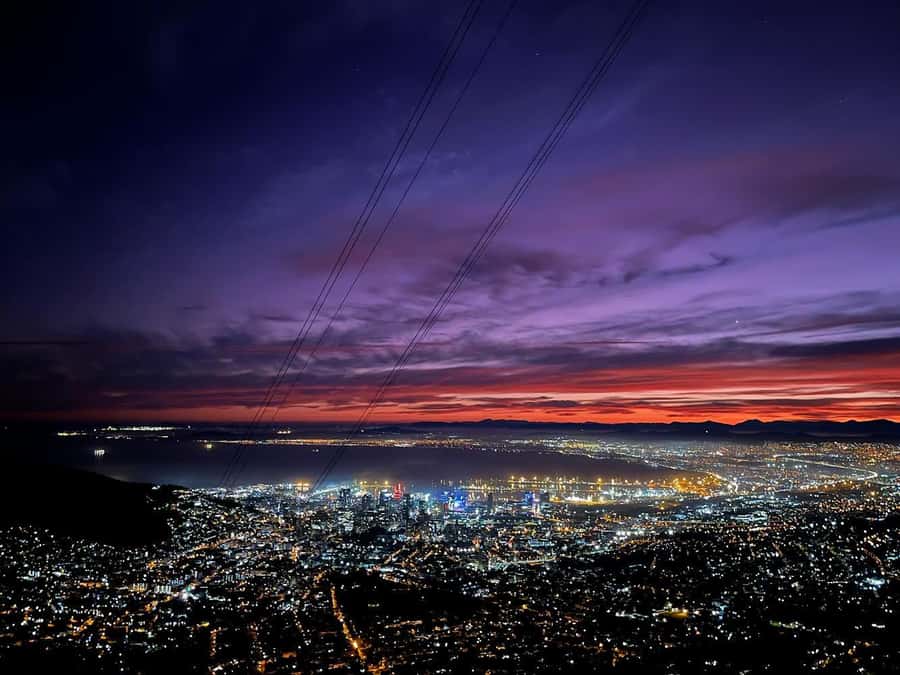 Cape Town: Lion's Head Sunrise or Sunset Hike - The sunset bonus: dropping down to a calmer viewpoint