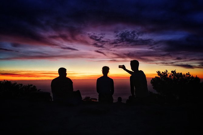 Cape Town: Lion's Head Sunrise/Sunset Hike - Photo stops that actually help you get the shot