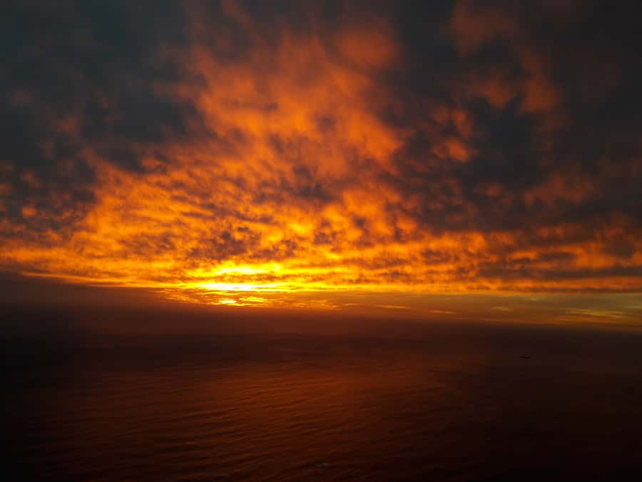 Cape Town: Lion's Head Sunrise with coffee or Sunset Hike - Camps Bay and Clifton viewpoints keep you motivated