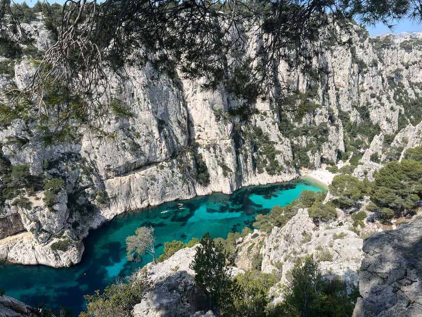 Cassis: 3 Calanques Half-Day Hiking Tour with Swimming - The climb to En-Vau: 90 m of effort for that reverse-beach view