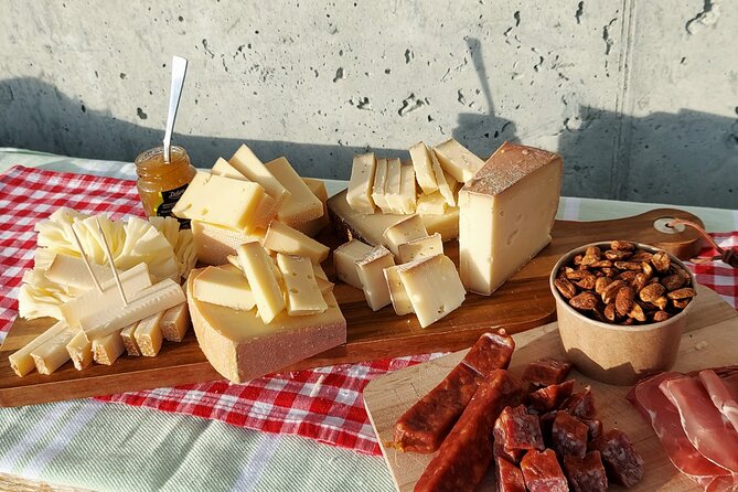 Cheese and chocolate on mountain summit - The cheese lesson: five Swiss cheeses with a real origin story