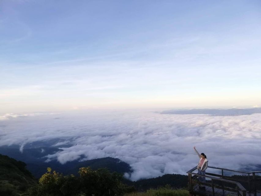 Chiang Mai: Doi Inthanon Park Day Trip with Kiw Mae Pan Hike - King’s and Queen’s Pagodas: Royal Symbols with a Calm, Photo-Friendly Rhythm