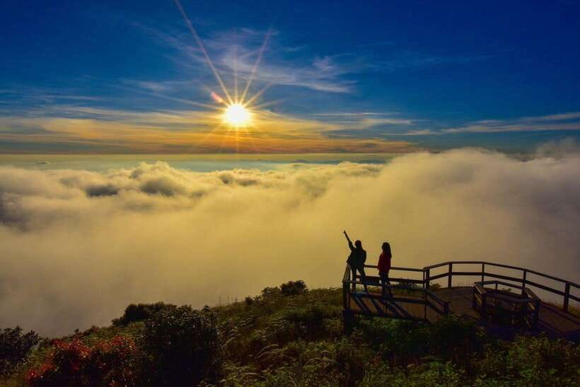 Chiang Mai: Doi Inthanon Park Tour & Kew Mae Pan Trail Hike - Entering Doi Inthanon National Park from Chiang Mai: timing and what the drive feels like