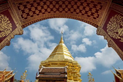 Chiang Mai Doi Suthep Temple and Wat Pha Lat Hike - Wat Phra That Doi Suthep: the gold temple and the Dragon Staircase