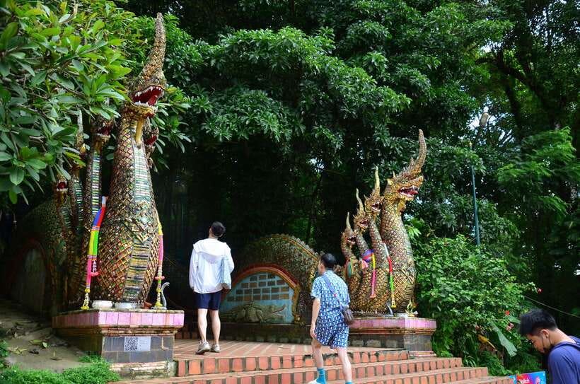 Chiang Mai: Hike on Monk’s Trail and Doi Suthep Private Tour - Monk’s Trail hike: golden-hour timing and how to walk smarter