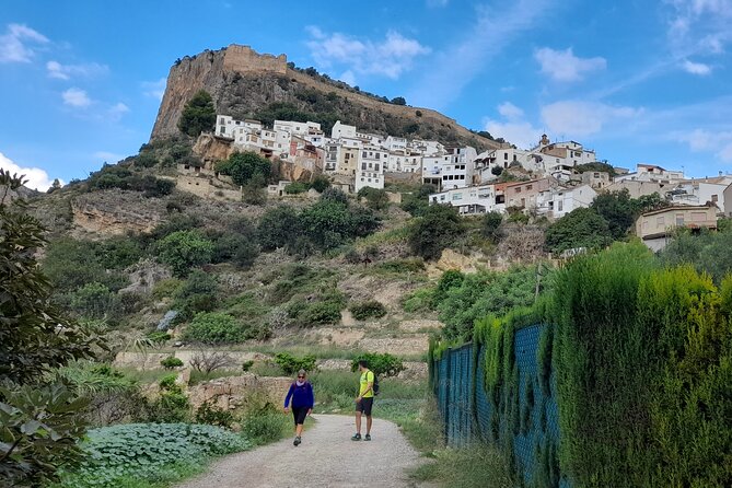 Chulilla Hike to the Hanging Bridges from Valencia - Who should book this hike (and who might think twice)
