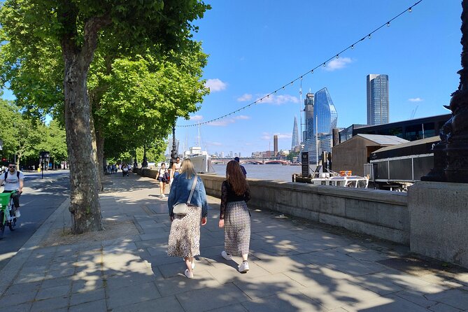 City Hike London (with Borough Market Lunchbreak) - South Bank sights: Tate Modern and Shakespeare’s Globe along the Thames
