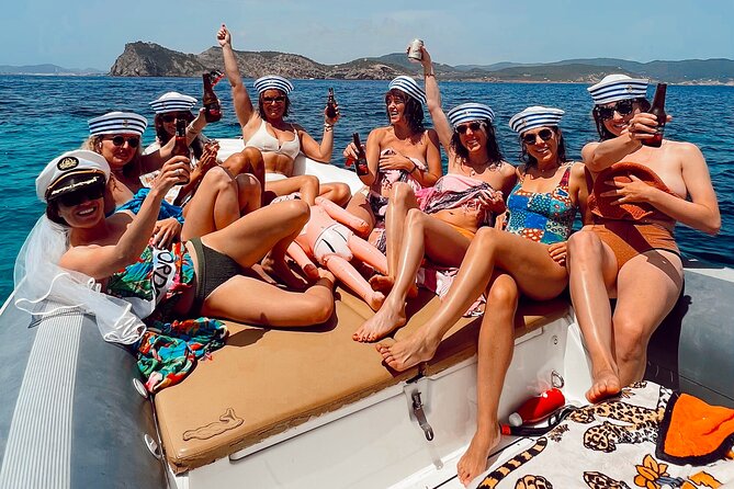 Combo : Boat, 4x4, hiking in Es Vedra for sunset - What to bring for a smooth day on sea, sand, and rock