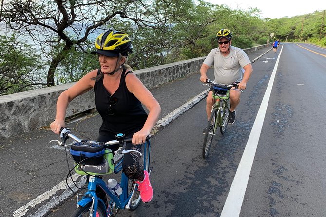 Diamond Head Bike to Hike and Local Lunch - The 7:00 am start at Kuhio Beach: what you should expect right away