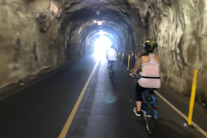 Diamond Head Bike to Hike and Local Lunch - Makalei Beach Park: the green-sand moment near Diamond Head