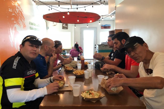 Diamond Head Bike to Hike and Local Lunch - From mansions to the Diamond Head Light House Lookout