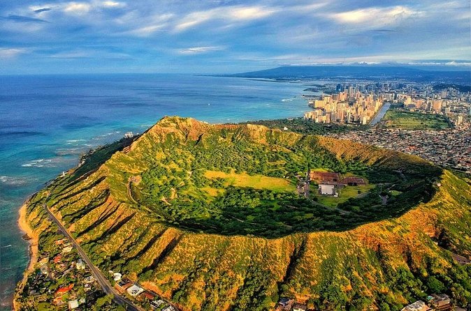 Diamond Head Hiking Tour with Ticket and Reservation Inclusion - What to Wear and Bring for Dawn Hikes in Honolulu