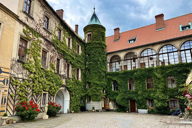 Discover Bohemian Paradise: Authentic Easy Hike, Castle & Brewery - Prachov Cliffs: real sandstone formations and enough time to enjoy it