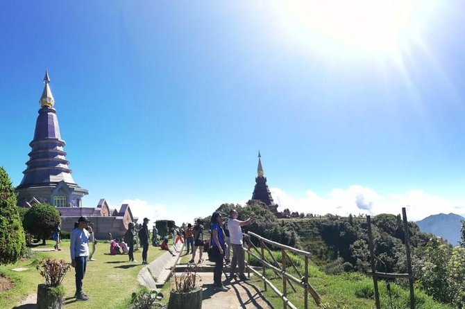 Doi Inthanon Day Trip:Twin Pagodas,Soft Hiking,Coffee Plantation - Hotel Pickup and the Small-Group Rhythm (Max 11)